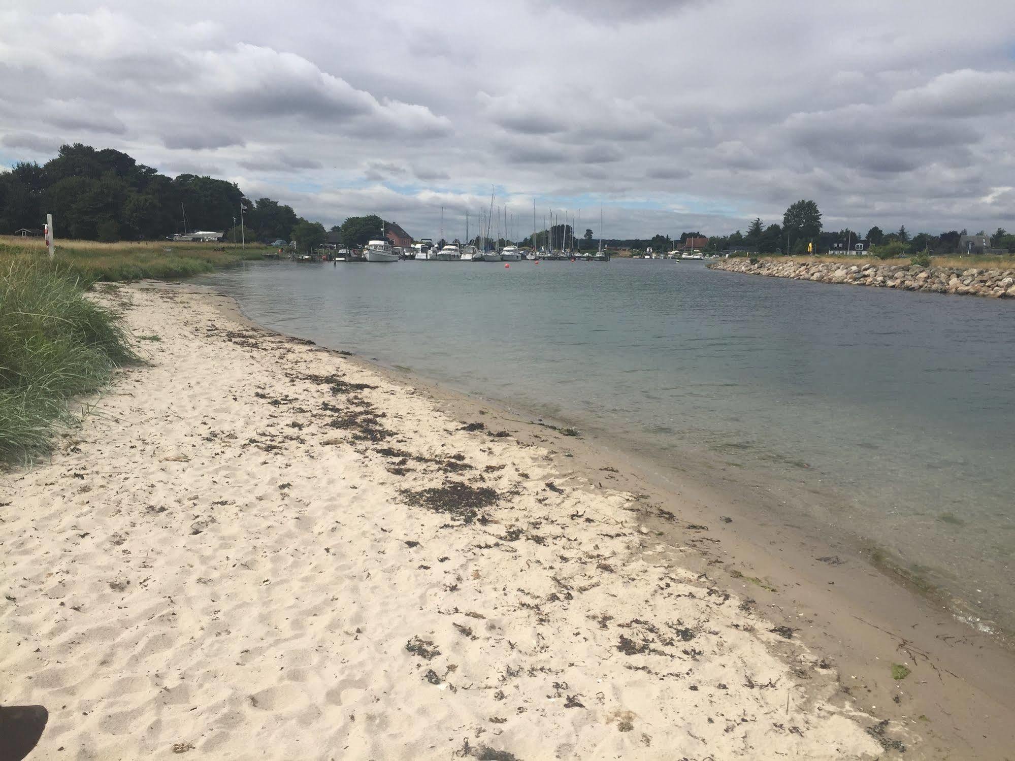 Norsminde Kro Одде Экстерьер фото